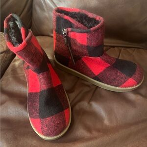 Indigo Rd. Irashley boots. Red and Black Plaid Ankle Boots